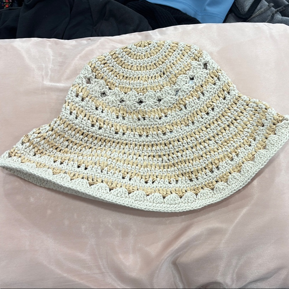 Mango Woven Hat in Cream and Tan
